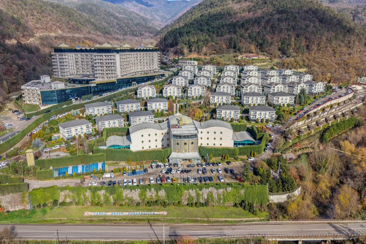 Sarot Termal — Bolu Mudurnu'da doğa içinde tesis genel görünümü